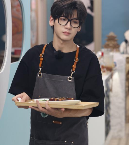 _《中餐厅9》出发，集半个娱乐圈，看完阵容我想说：可别再翻车了_《中餐厅9》出发，集半个娱乐圈，看完阵容我想说：可别再翻车了