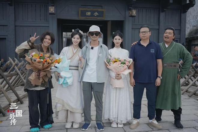 欢乐喜剧人爆笑古装小品_序章华丽女配爆笑来袭_