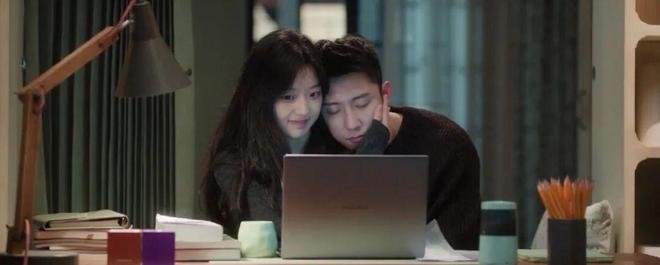 光线小花__由于有光线什么到我们的眼睛