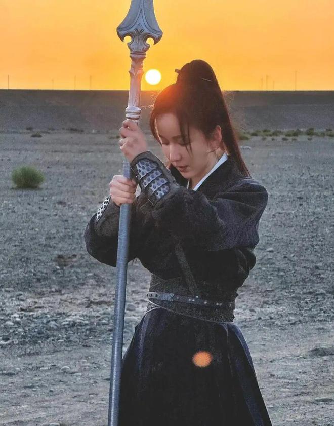 明星女富豪__富豪女明星小说