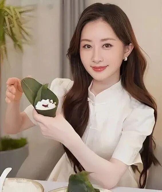 明星女富豪__富豪女明星小说