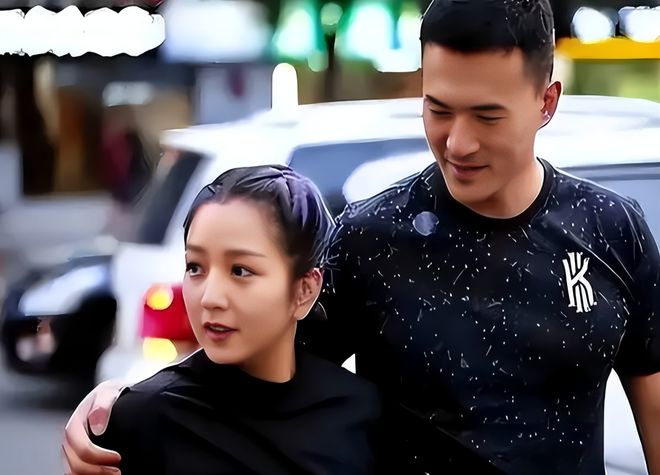 潘粤明暗讽董洁洗白？何洁逼前夫封口？汪东城耍大牌？毕雯珺拒绝张予曦？离婚女星养小男友？__潘粤明暗讽董洁洗白？何洁逼前夫封口？汪东城耍大牌？毕雯珺拒绝张予曦？离婚女星养小男友？