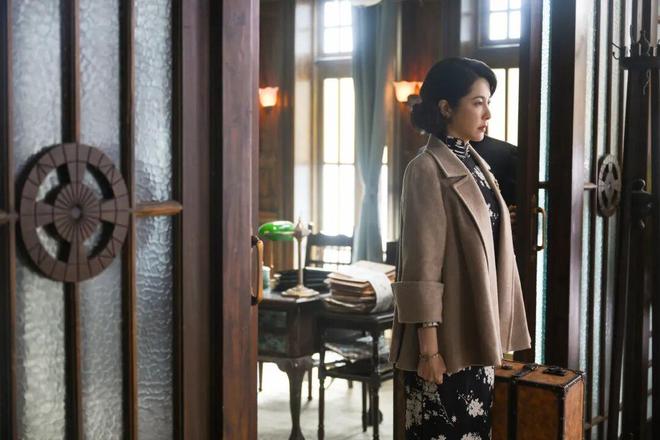 丑八怪歌手是被逼婚了？王一博陈都灵秀场矛盾？曾黎隐婚了？毕雯珺忽悠粉丝？姨太问答_丑八怪歌手是被逼婚了？王一博陈都灵秀场矛盾？曾黎隐婚了？毕雯珺忽悠粉丝？姨太问答_