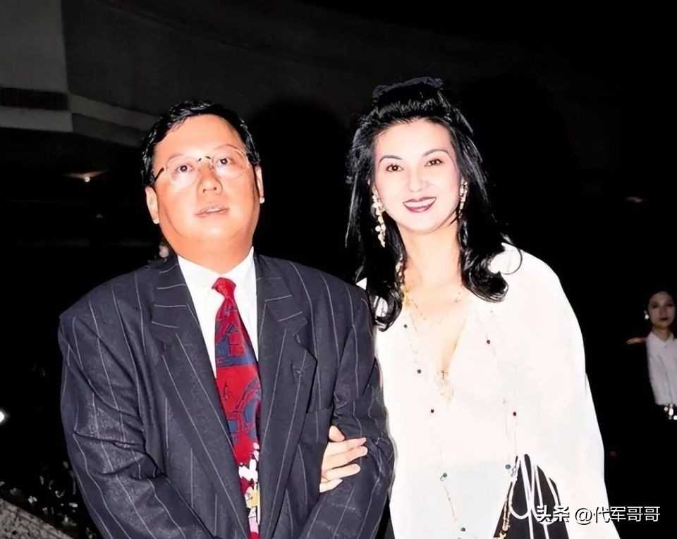 她8岁拿下金马奖，24岁嫁入百亿豪门，40岁带着4亿离婚费潇洒转身_她8岁拿下金马奖，24岁嫁入百亿豪门，40岁带着4亿离婚费潇洒转身_