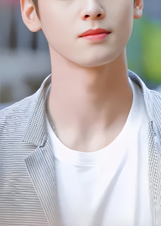 星跳水立方男星泳裤_顶流男星手滑点赞_