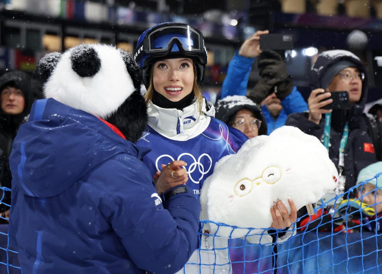 农历大年初一，谷爱凌再夺一银__农历大年初一，谷爱凌再夺一银