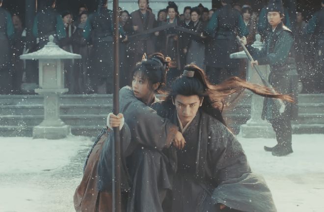 _《逐玉》出圈理由：刘琳的演技，张凌赫田曦薇的脸，孔雪儿的衣品_《逐玉》出圈理由：刘琳的演技，张凌赫田曦薇的脸，孔雪儿的衣品