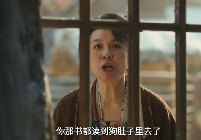 《逐玉》出圈理由：刘琳的演技，张凌赫田曦薇的脸，孔雪儿的衣品__《逐玉》出圈理由：刘琳的演技，张凌赫田曦薇的脸，孔雪儿的衣品