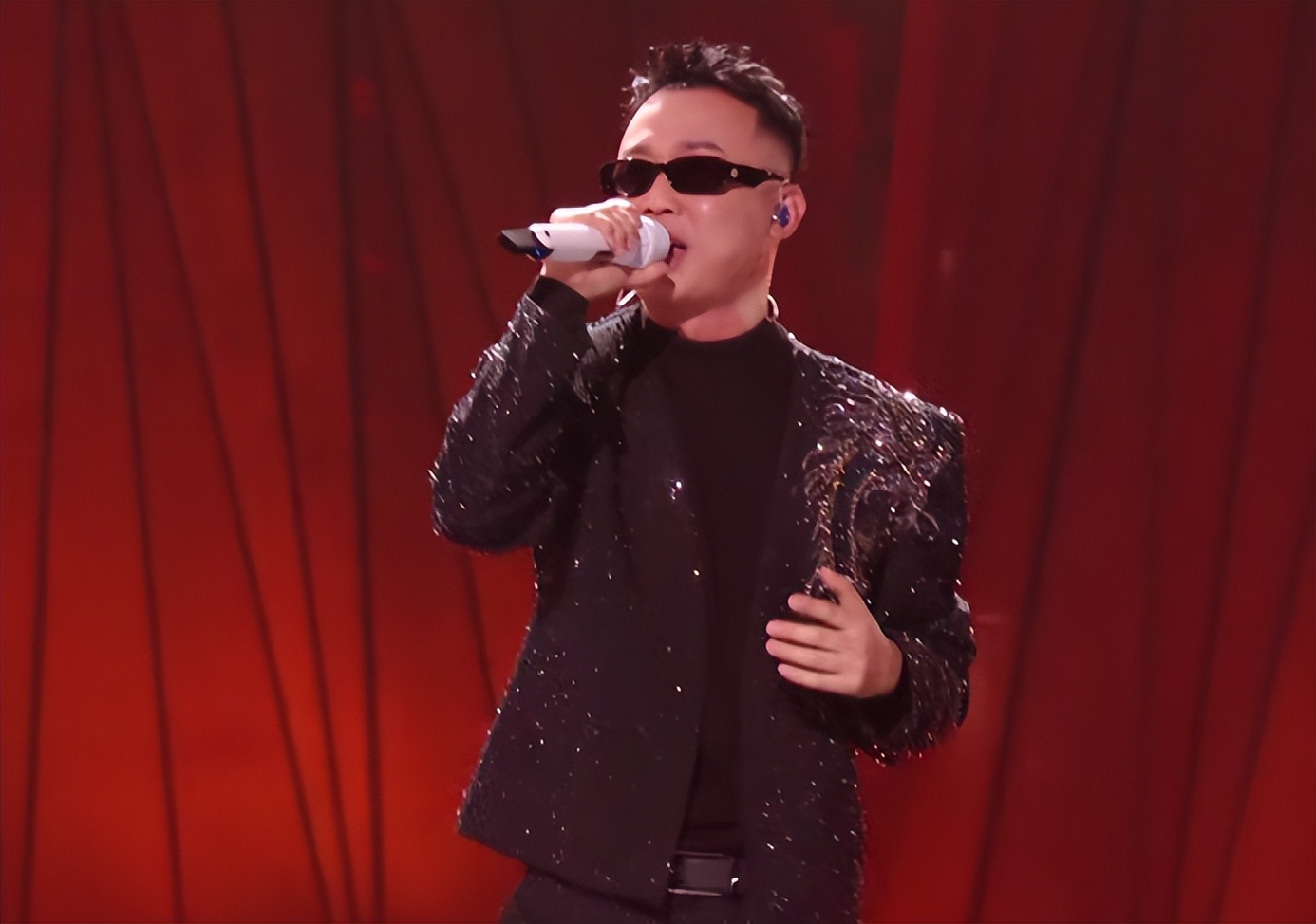 玩不起就别玩！《歌手2025》官网评论区被骂翻了__玩不起就别玩！《歌手2025》官网评论区被骂翻了