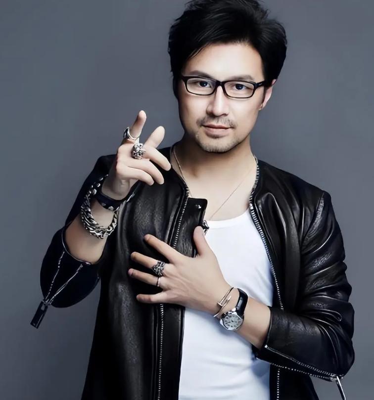 _章子怡选择汪峰_章子怡和汪峰领证了么