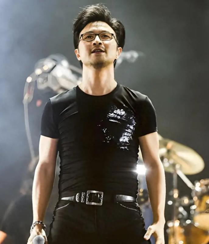 _章子怡选择汪峰_章子怡和汪峰领证了么