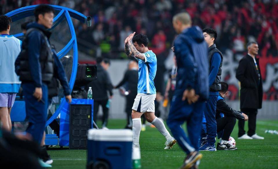 _俄罗斯球迷打法国球迷_俄罗斯球迷打英格兰球迷视频