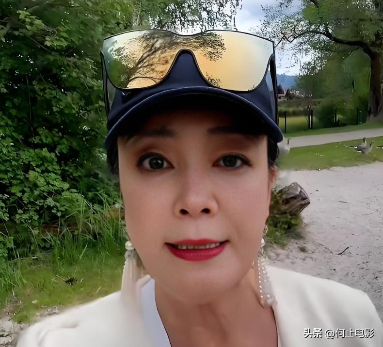 矛盾升级! 张兰回应了, 坦言有1万个儿子, 谈小菲身世, 自曝离婚内幕__矛盾升级! 张兰回应了, 坦言有1万个儿子, 谈小菲身世, 自曝离婚内幕