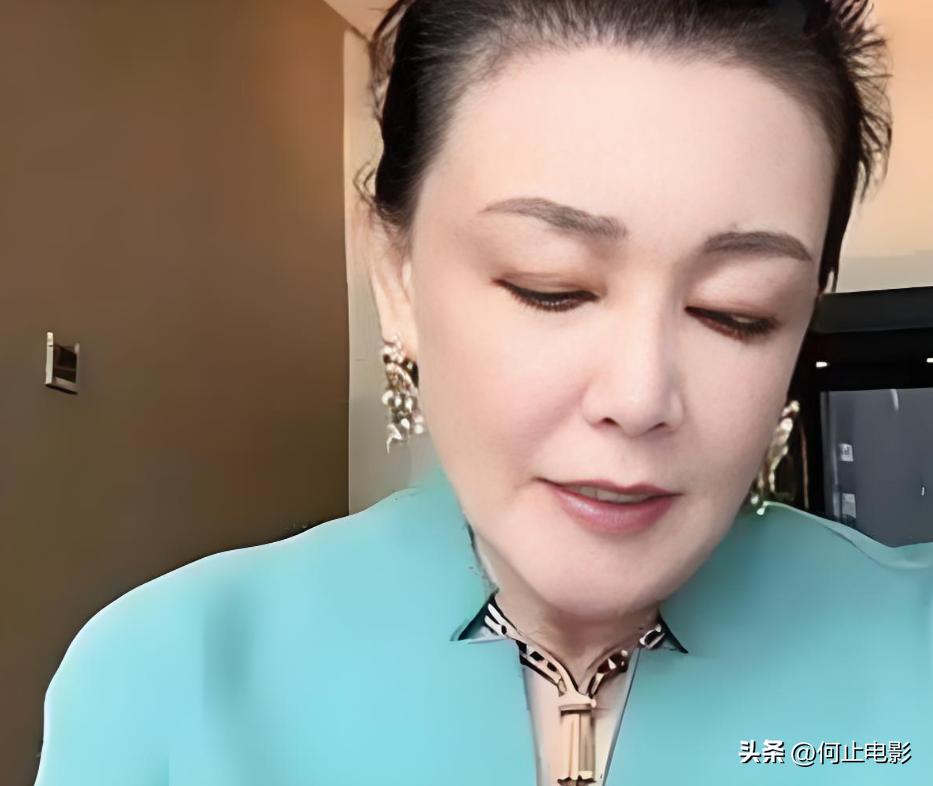 矛盾升级! 张兰回应了, 坦言有1万个儿子, 谈小菲身世, 自曝离婚内幕_矛盾升级! 张兰回应了, 坦言有1万个儿子, 谈小菲身世, 自曝离婚内幕_