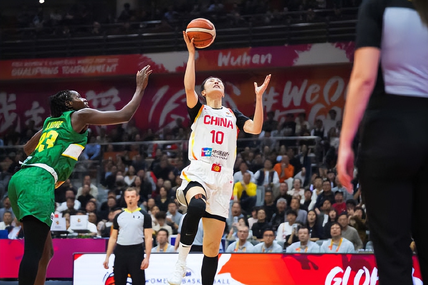 81-68！女篮世资赛：中国强势逆转，不是韩旭，最大功臣是出炉_81-68！女篮世资赛：中国强势逆转，不是韩旭，最大功臣是出炉_