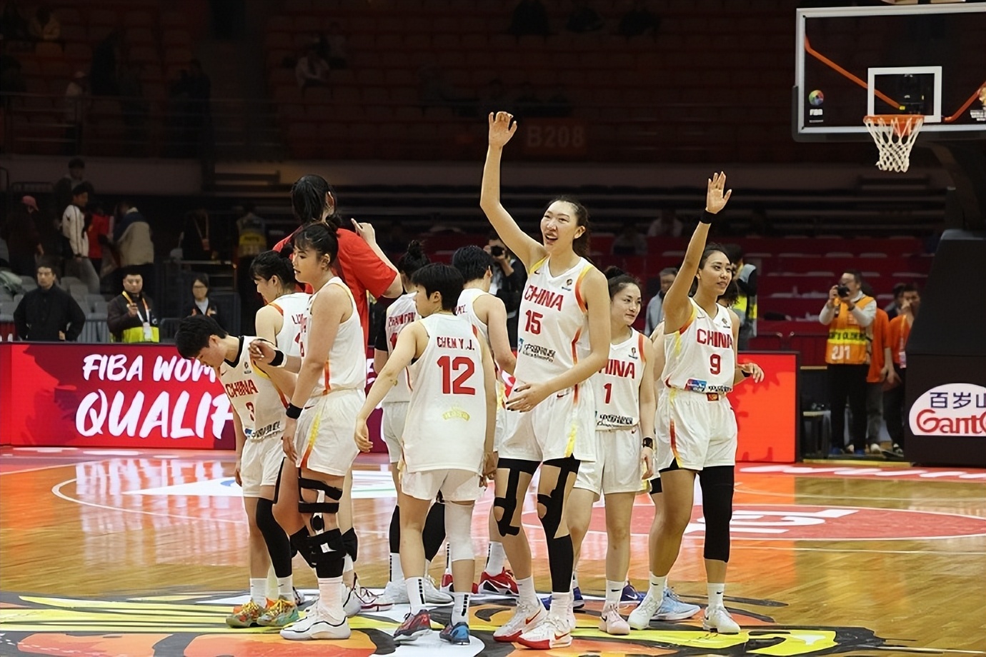 81-68！女篮世资赛：中国强势逆转，不是韩旭，最大功臣是出炉__81-68！女篮世资赛：中国强势逆转，不是韩旭，最大功臣是出炉