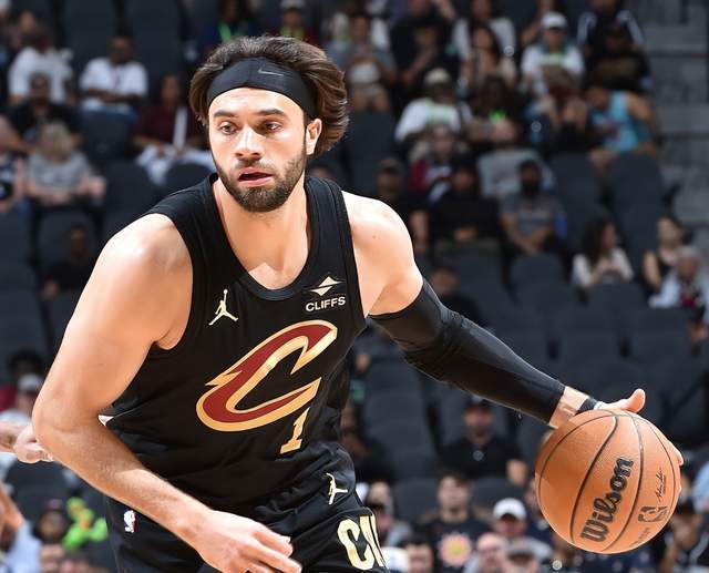 库里大器晚成_库里大战_