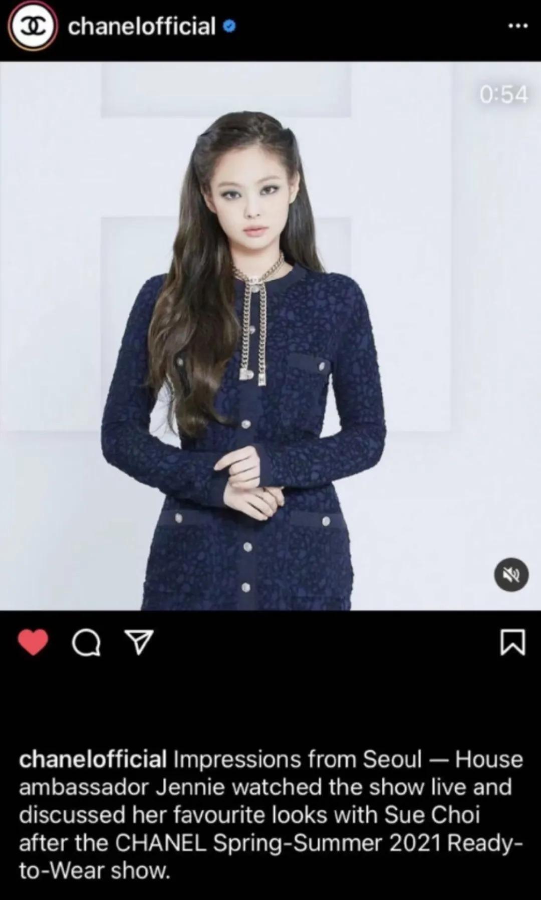 _香奈儿封面女郎_香奈儿2021只有一个人看秀