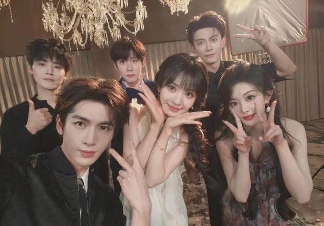 颜值清新__又飒又美的女生