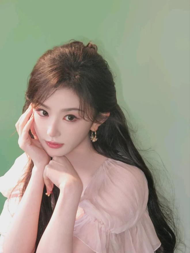 颜值清新_又飒又美的女生_