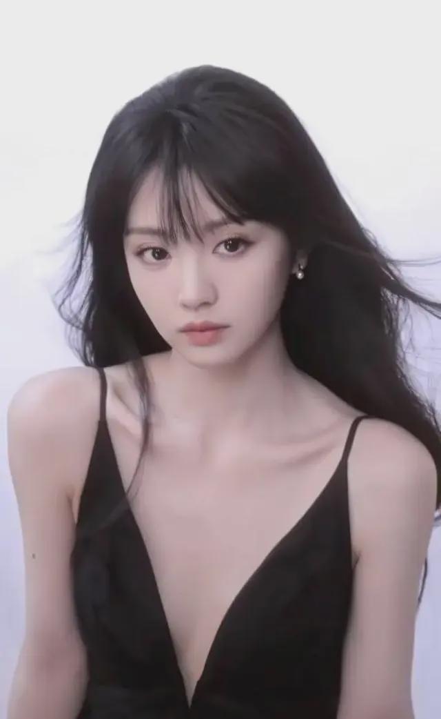 又飒又美的女生_颜值清新_