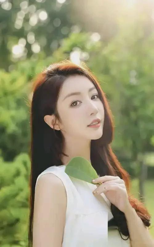 又飒又美的女生__颜值清新