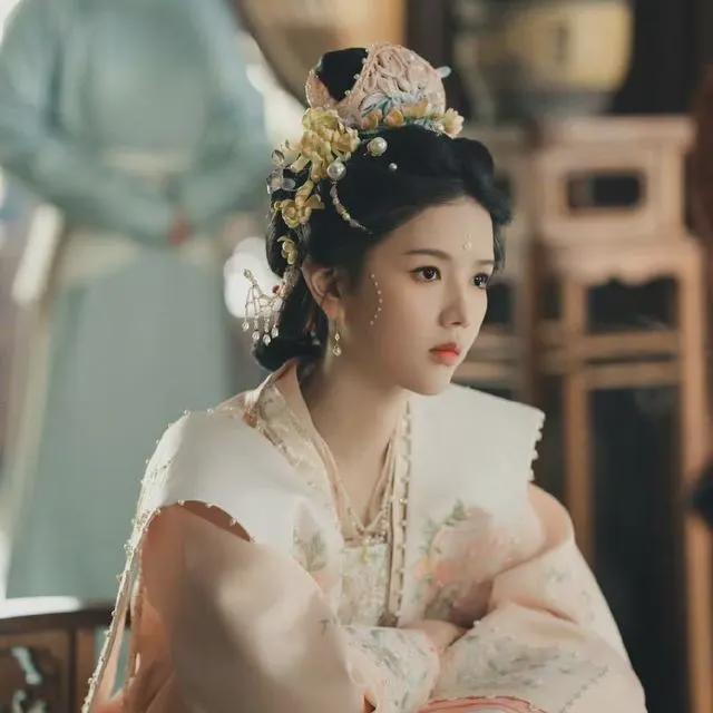 又飒又美的女生__颜值清新