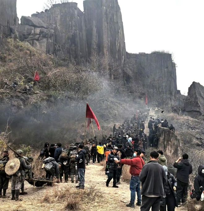 _《伟大的长征》杀青!于和伟演毛泽东,王劲松演蒋介石,剧王预定_《伟大的长征》杀青!于和伟演毛泽东,王劲松演蒋介石,剧王预定