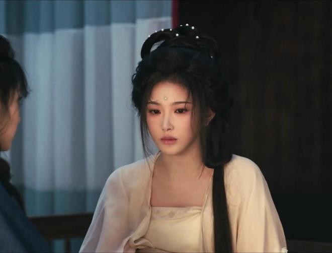 蜜蜂少女队孔雪儿_孔雪儿和许和琪谁美_