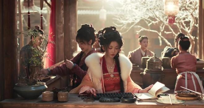 蜜蜂少女队孔雪儿__孔雪儿和许和琪谁美