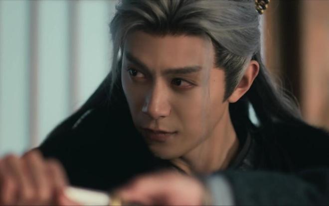 孔雪儿和许和琪谁美__蜜蜂少女队孔雪儿